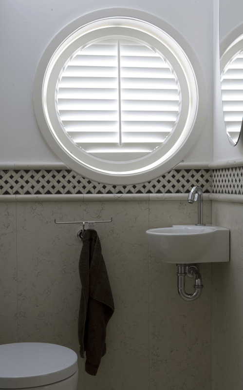 houten shutters keukenraam